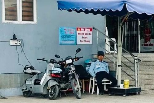 TPHCM cho lắp đặt tủ đổi pin xe máy điện trên vỉa hè