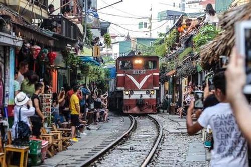 Đề xuất dừng chạy tàu qua phố cà phê đường tàu Hà Nội