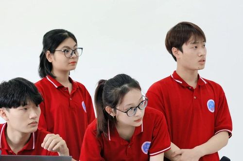 Để sinh viên làm chủ công nghệ lõi