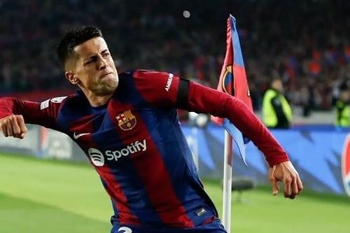 Phòng thay đồ Barca hào hứng đón Cancelo trở lại Camp Nou