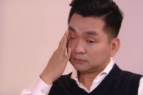 MC nổi tiếng VTV: Khi bị ung thư máu, tôi không biết cuộc gọi nào của bố mẹ là cuối cùng