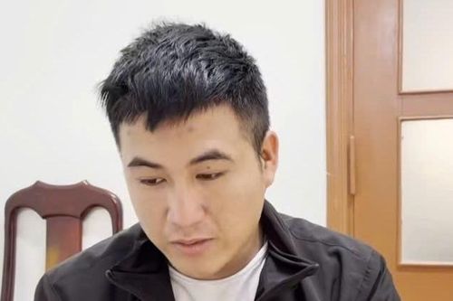 Chủ tịch xã thông tin về người đàn ông dùng đũa đâm tới tấp vào mặt tài xế taxi