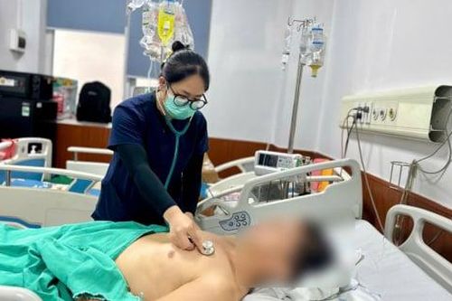Đau hàm tưởng uốn ván, người đàn ông suýt mất mạng vì nấm đen