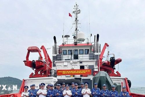 Tàu Cảnh sát biển 9003 sẵn sàng làm nhiệm vụ tại vùng biển đảo Tây Nam Tổ quốc