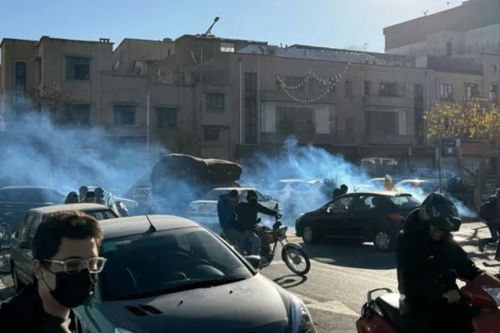 Iran cân nhắc nhượng bộ kinh tế nhằm hạ nhiệt các cuộc biểu tình