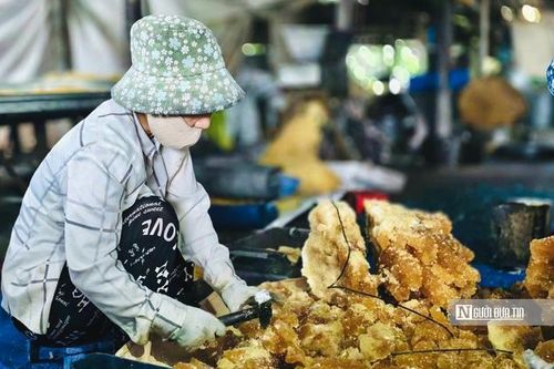 Trước Tết Bính Ngọ, làng nghề 'giữ vị ngọt' sôi động chưa từng có