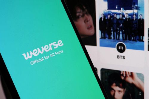 Vụ rò rỉ dữ liệu Weverse phơi bày mặt tối của fansign Kpop