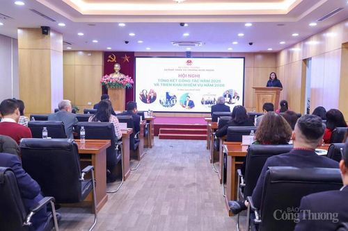 Thứ trưởng Phan Thị Thắng: Cần phối hợp liên ngành, tạo đột phá phát triển thị trường xuất khẩu
