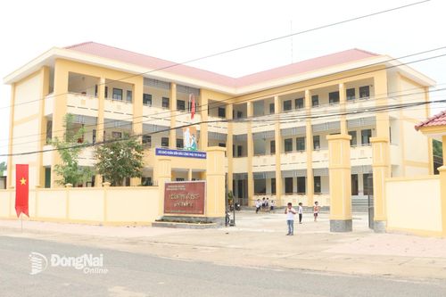 Đầu tư, phát triển toàn diện chất lượng dạy và học, đào tạo nghề tại 8 xã biên giới