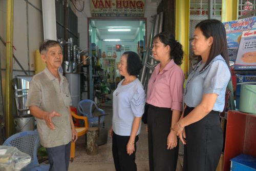 Những 'cánh tay nối dài' thầm lặng giữ bình yên cho địa phương