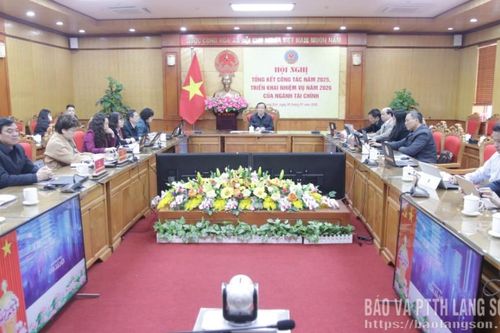 Thủ tướng Phạm Minh Chính dự hội nghị tổng kết ngành tài chính