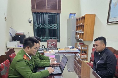 Phú Thọ: Bắt giữ đối tượng tàng trữ vũ khí quân dụng và pháo nổ trái phép