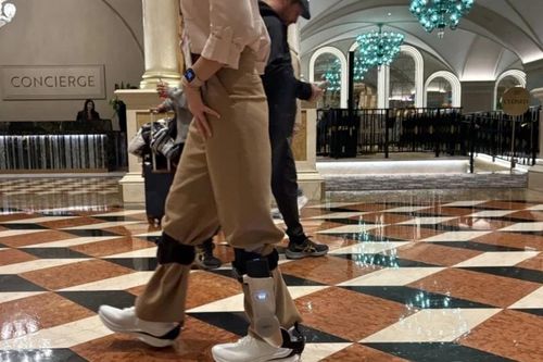 Dephy Sidekick: Khung xương robot giá 4,500 USD giúp việc đi bộ nhẹ như bay