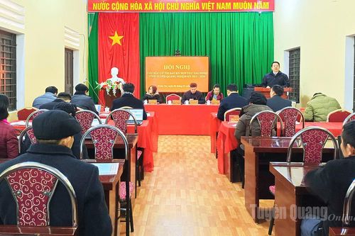 Tổ đại biểu số 7 HĐND tỉnh tiếp xúc cử tri tại xã Khâu Vai