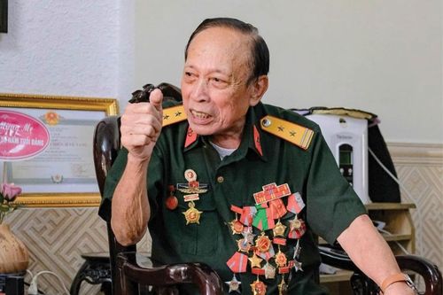 Không cho bắn!