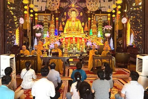 Lễ quy y Tam bảo nhân ngày khánh đản Đức Phật A Di Đà tại chùa Đại Giác (P.Phú Nhuận, TP.HCM)