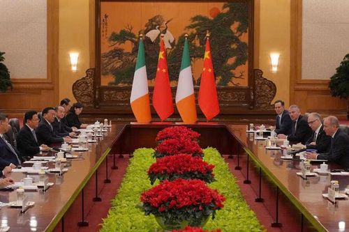Thủ tướng Ireland thăm Trung Quốc, thúc đẩy đối thoại thương mại
