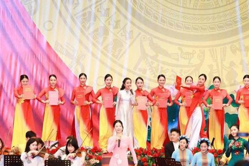 Ca sĩ, nhạc sĩ Hoàng Hồng Ngọc: Gửi trọn niềm tin yêu đến Quốc hội