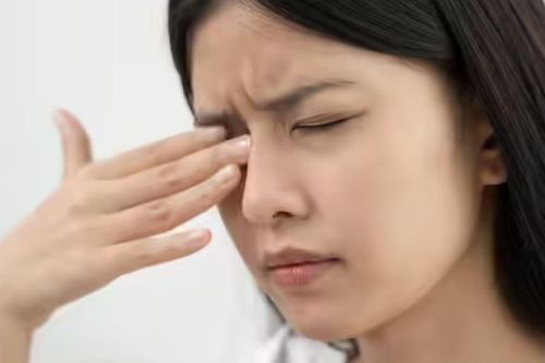 4 bài tập đơn giản giúp làm dịu đôi mắt mệt mỏi và cải thiện thị lực