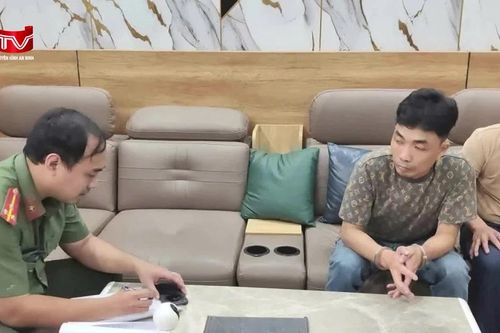 Cảnh giác với thủ đoạn dùng USD giả để thanh toán ở cửa hàng tiện lợi lúc rạng sáng