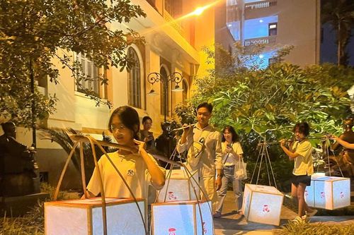 Độc đáo du lịch văn học
