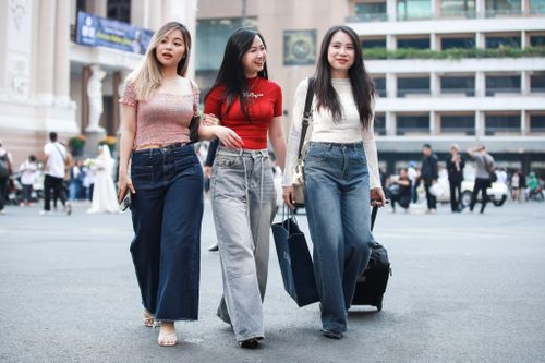 Đắn đo chi 12 triệu đồng mua vé máy bay về quê ăn Tết từ TP.HCM
