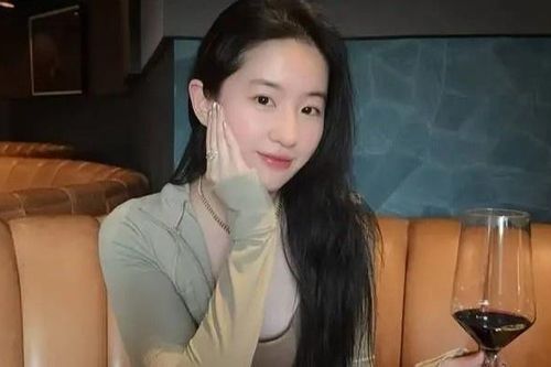 Mặt mộc của Lưu Diệc Phi