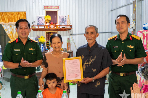 Trao nhà 'Tình đồng đội' tặng Trung sĩ Nguyễn Văn Nhỏ hoàn cảnh đặc biệt khó khăn