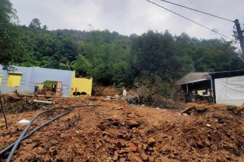 Sớm di dời 16 hộ dân khu vực nguy cơ sạt lở đến nơi ở an toàn