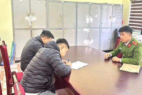 Nguyên nhân vụ 2 đối tượng ném sơn trộn mắm tôm vào nhà dân giữa đêm