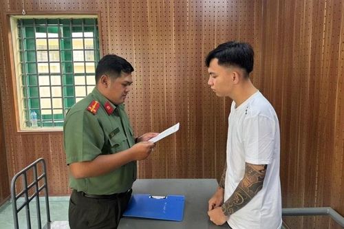 Mua súng đạn về phòng thân, nam thanh niên bị khởi tố