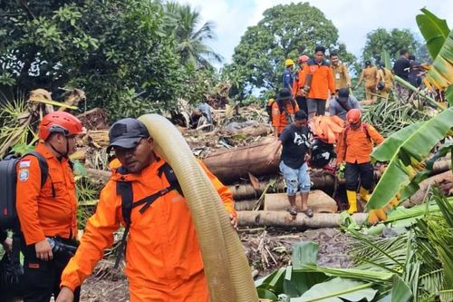 Lũ quét ở Indonesia, ít nhất 16 người thiệt mạng