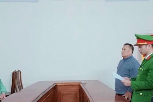Khởi tố đối tượng vận chuyển trái phép vàng qua biên giới