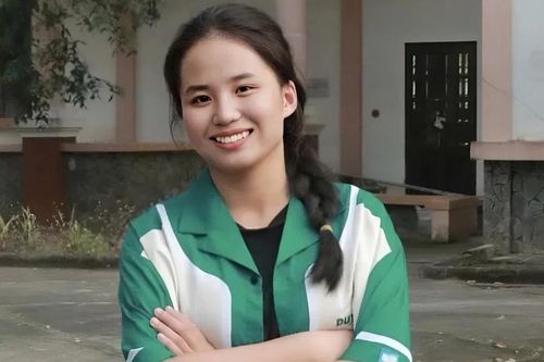 Thủ khoa bước qua nghịch cảnh