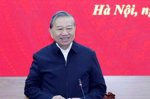 Tổng Bí thư: Đổi mới mô hình phát triển không rập khuôn máy móc theo mô hình nước ngoài