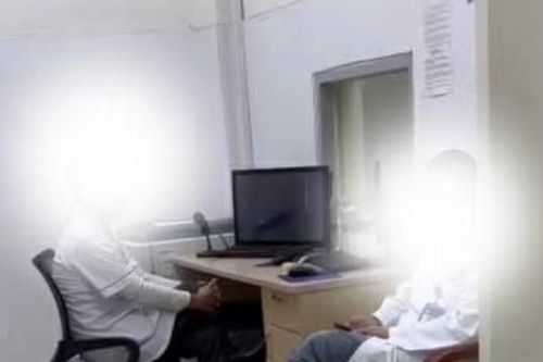 Bệnh viện phản hồi thông tin bệnh nhân chờ chụp chiếu, nhân viên ngồi tám chuyện