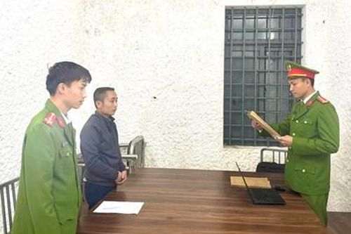 Phê chuẩn khởi tố đối tượng mua hơn 10kg pháo nổ 'chơi Tết',
