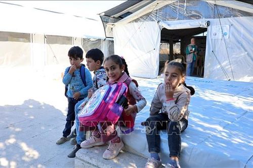 Bão tuyết tàn phá hàng loạt trại tạm cư ở Syria