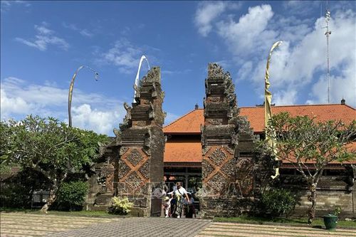 Đảo du lịch nổi tiếng của Indonesia đối mặt nguy cơ do đứt gãy dưới đáy biển