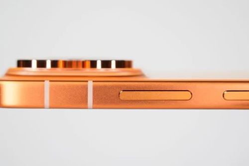Smartphone cấu hình 'khủng', pin 10.080mAh, giá hơn 10 triệu đồng