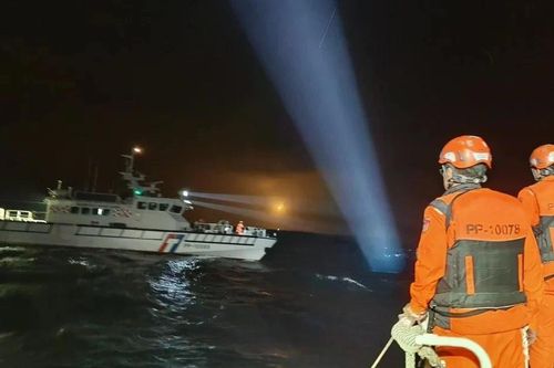 Phi công lái máy bay F-16 mất tích sau khi nhảy dù, lực lượng cứu hộ Đài Loan tăng cường tìm kiếm