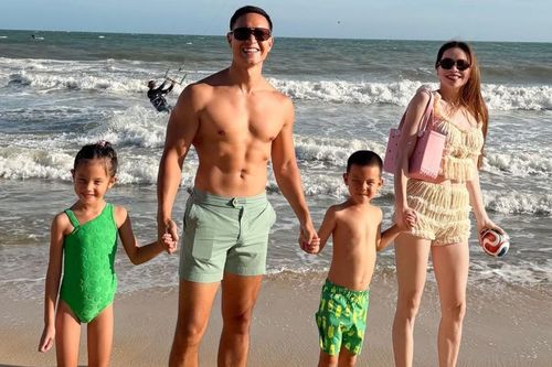 Gia đình Hồ Ngọc Hà những ngày đầu năm mới