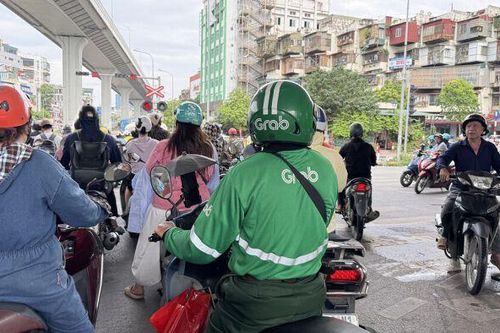 Từ Uber đến Grab: Vì sao tham vọng 100% xe điện vẫn là bài toán khó giải cho các 'ông lớn' công nghệ?