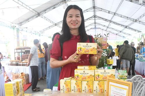 Tiếp sức hàng hóa OCOP vươn xa trên thị trường