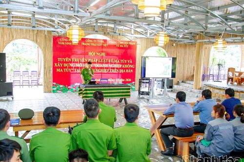 Công an xã Nam Ninh Hòa tuyên truyền pháp luật về ma túy và xây dựng mô hình 'Doanh nghiệp không ma túy'