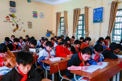 Púng Luông chủ động phòng, chống rét cho học sinh