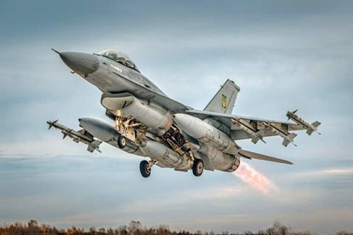 Tiêm kích F-16 Ukraine thay đổi chiến thuật đối phó lưới phòng không dày đặc