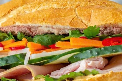 Lâm Đồng xử phạt 92 triệu đồng chủ xe bánh mì gây ngộ độc 89 người