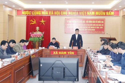 Ủy ban Thường vụ Quốc hội - Hội đồng Bầu cử quốc gia giám sát, kiểm tra công tác bầu cử tại xã Hàm Yên