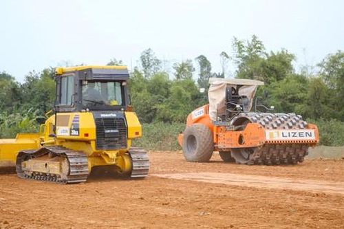 Hưng Yên: Hối hả nhịp máy trên công trường tuyến đường di sản dọc sông Hồng